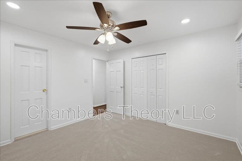 Springfield House: 7838 Brompton St
