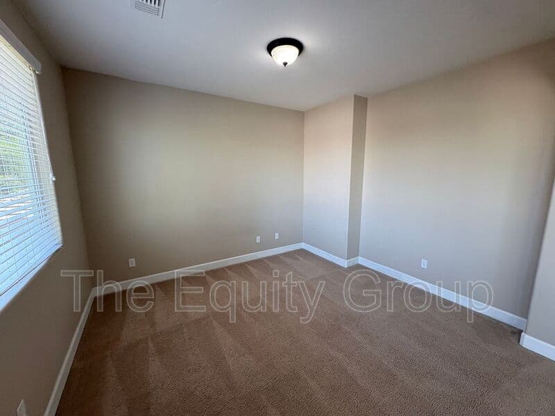 Visalia House: 3116 W Buena Vista