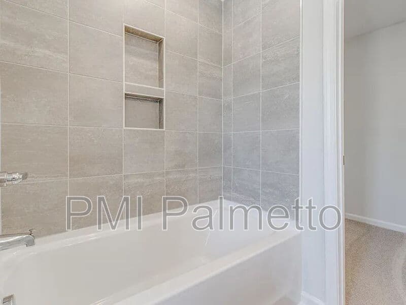 Columbia House: 3022 Harborview Drive