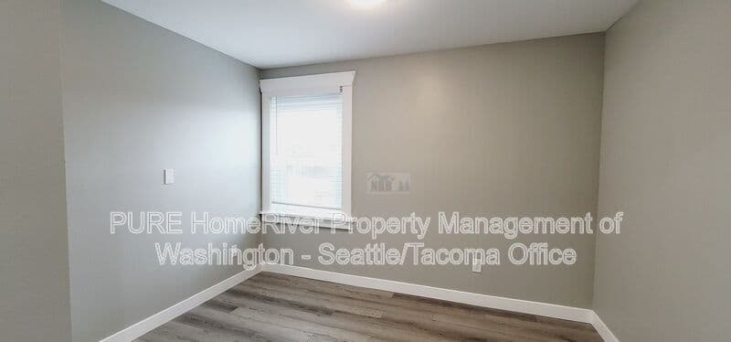 Tacoma Condo: 3216 E Roosevelt Ave