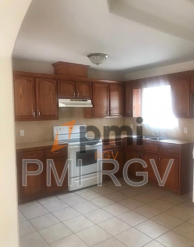 Pharr Condo: 1105 S Palm Dr