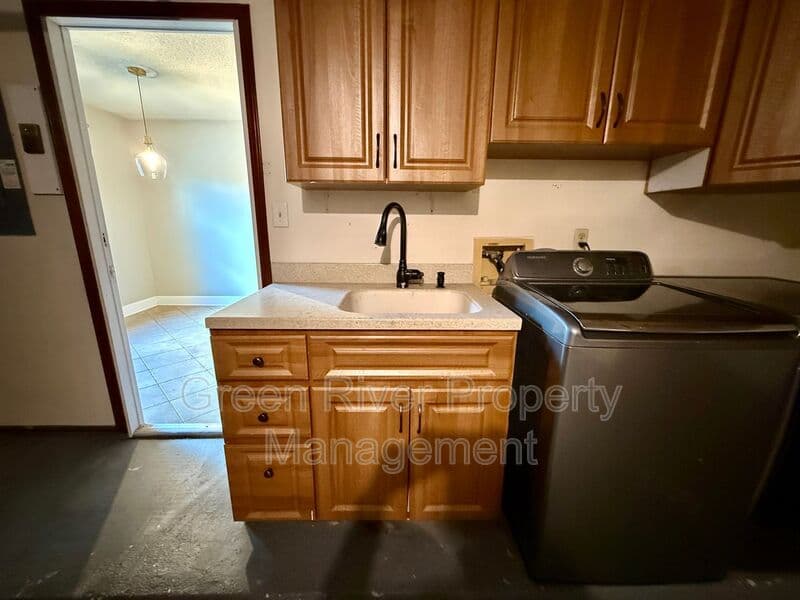 Jacksonville House: 12955 Julington Ridge Drive E