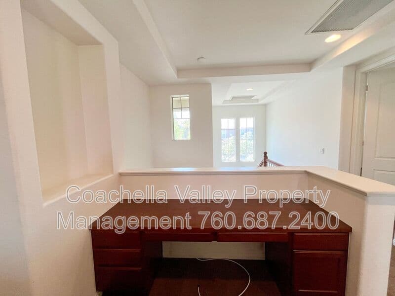 Cathedral City House: 511 Via Assisi