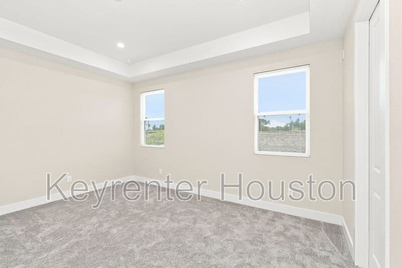 Houston House: 8316 Curry Rd.