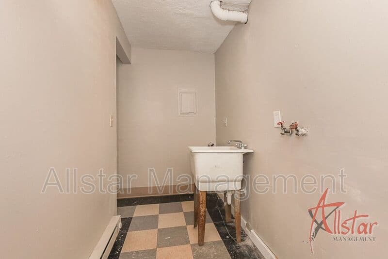 Lorain House: 1321 Massachusetts Ave