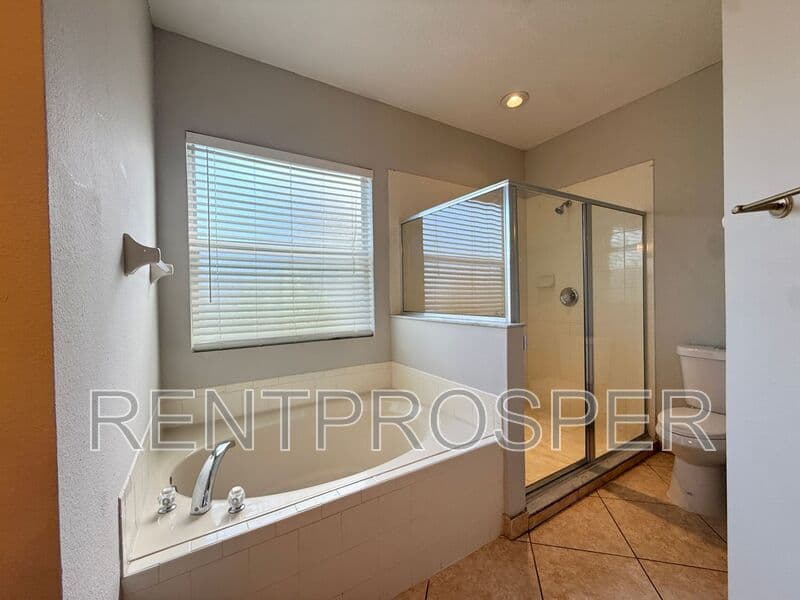 Melbourne House: 4275 Canby Drive