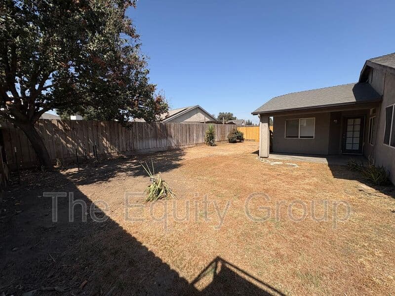 Tulare House: 1257 North Milner Street