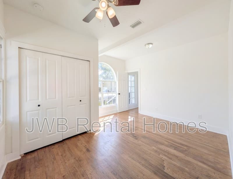 Jacksonville House: 2963 Remington St