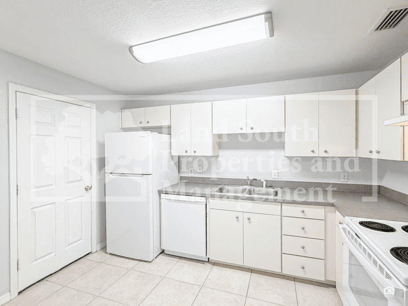 Lakeland House: 5527 Gaur Lane