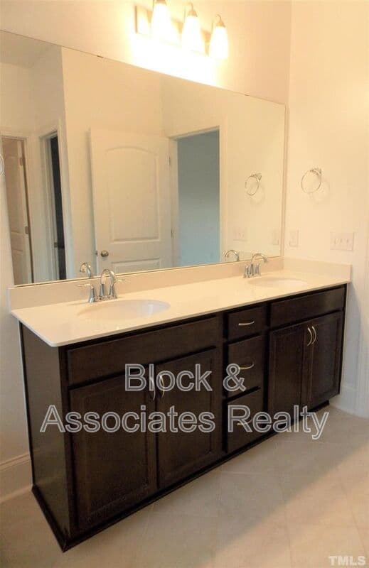Wake Forest House: 2940 Thurman Dairy Loop