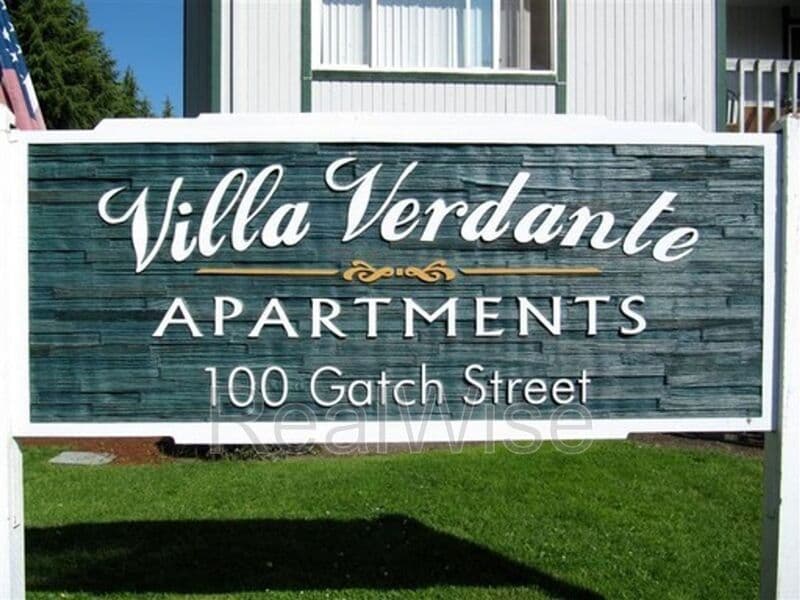 Woodburn Condo: 100 Gatch St