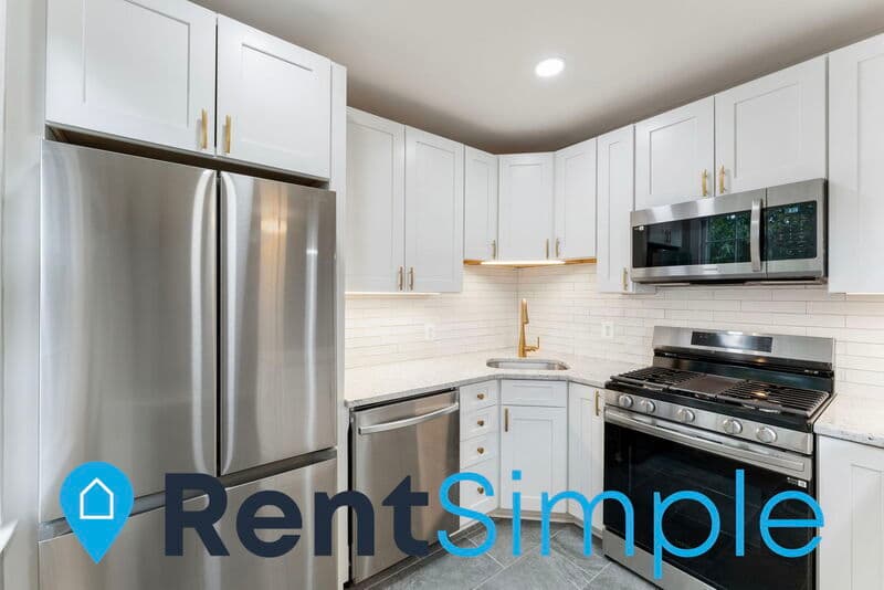 Arlington Condo: 1300 S Barton St