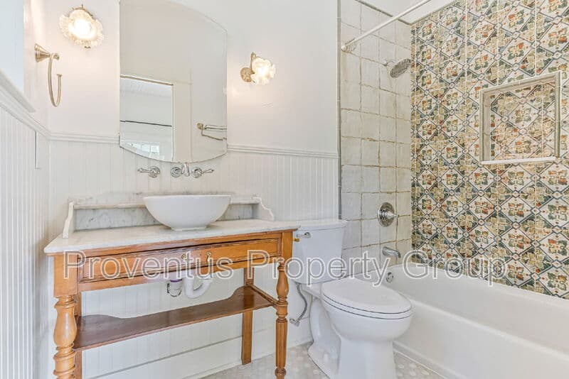 Pensacola House: 904 North 16th Avenue