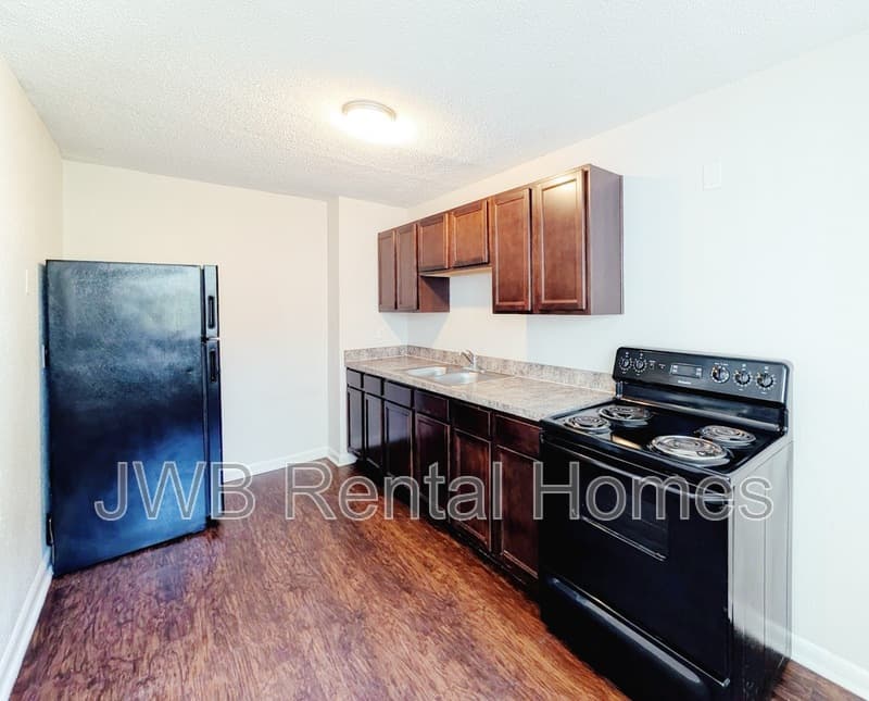 Jacksonville Townhome: 1834 Broadway Ave