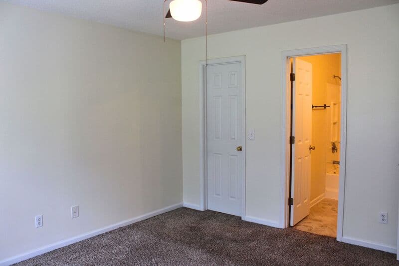 Pooler House: 132 Bluelake Blvd