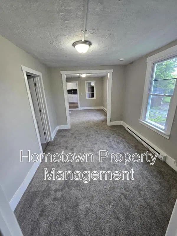 Lancaster House: 45 Circle Ave
