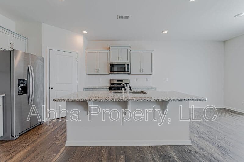 Greer House: 52 Oak Edge Lane