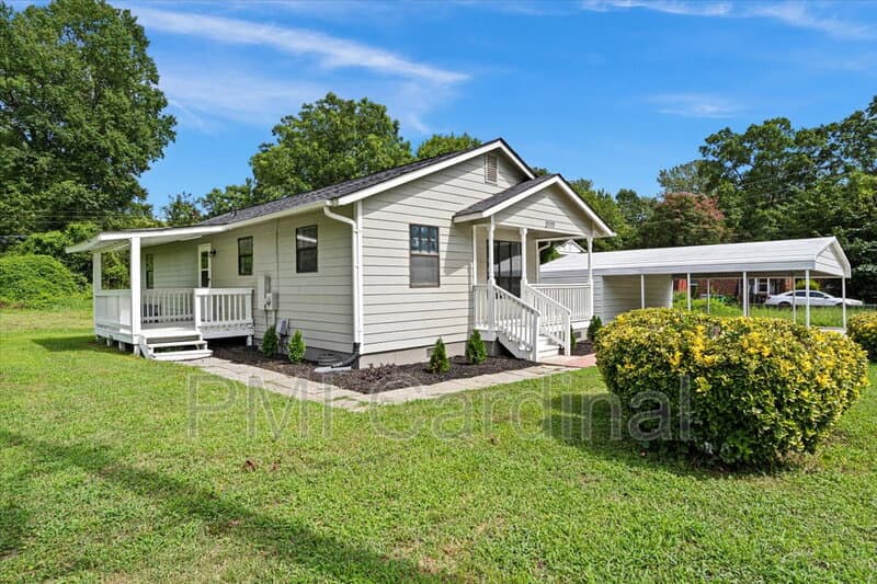Charlotte House: 2117 Wilson Ave
