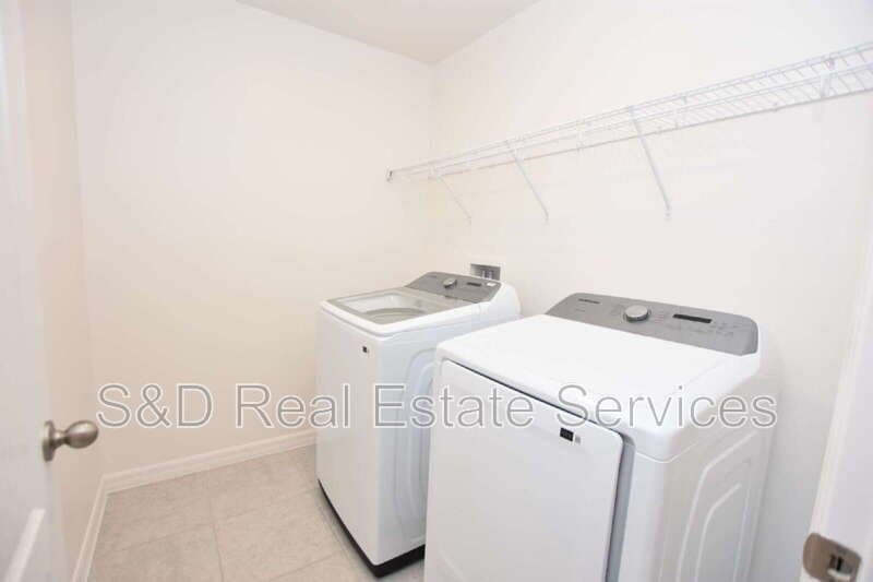 Lakeland House: 3913 Academia Ave.