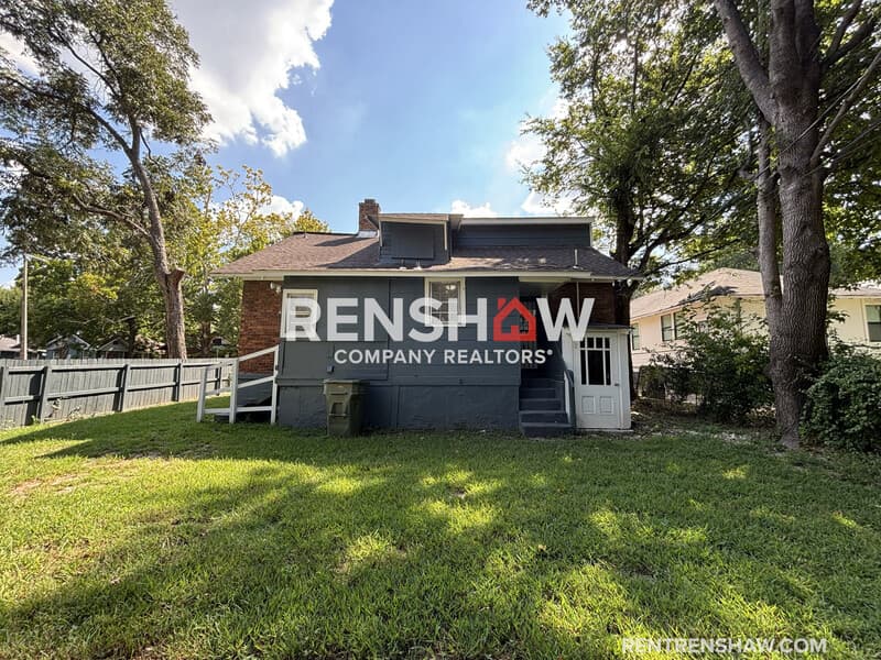 Memphis House: 1492 Faxon Ave