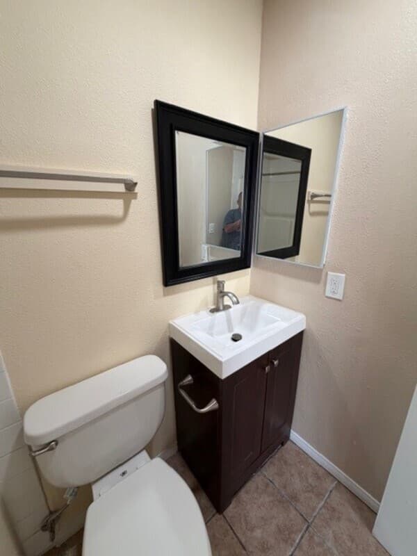 National City Condo: 1609 Grove Street Unit B