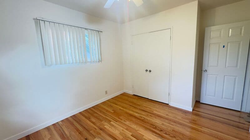 Glendora House: 427 E Haltern Ave