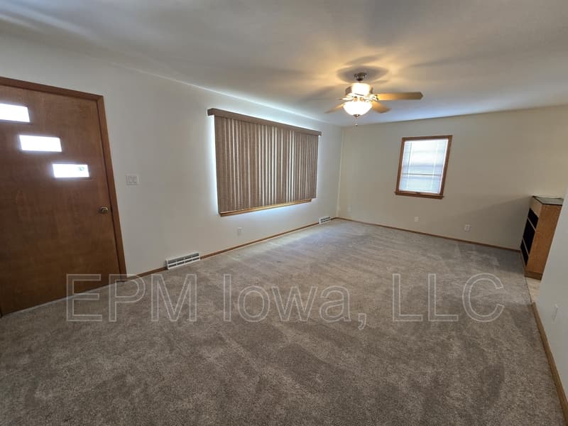 Cedar Falls House: 3502 Veralta Drive