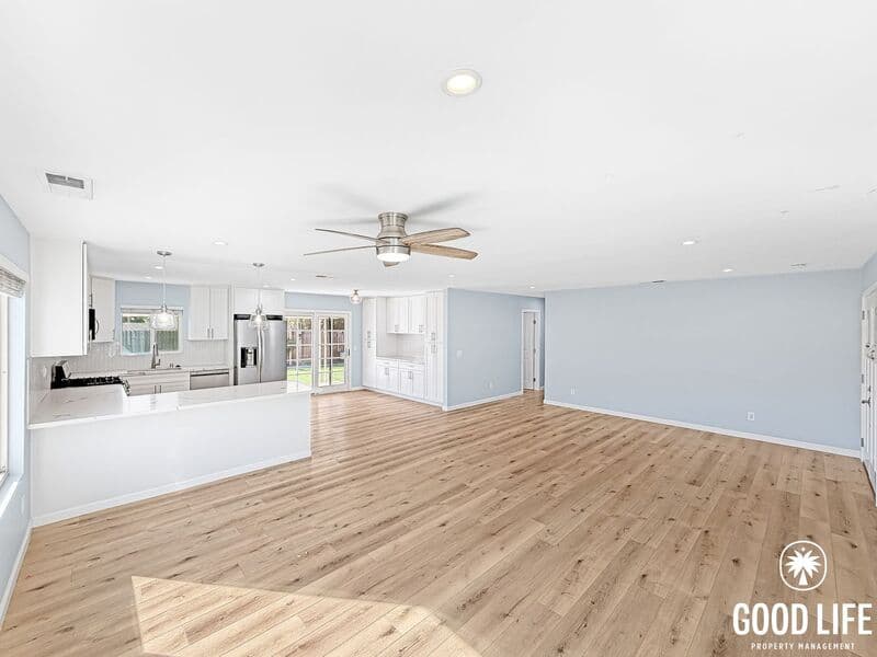 Santee House: 8617 Carlton Oaks Dr
