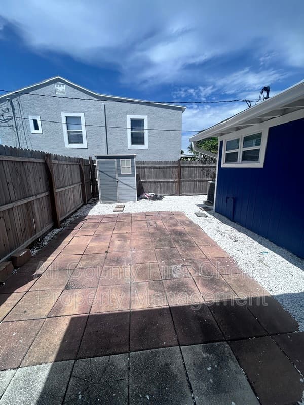 St. Petersburg House: 3928 1st Ave N