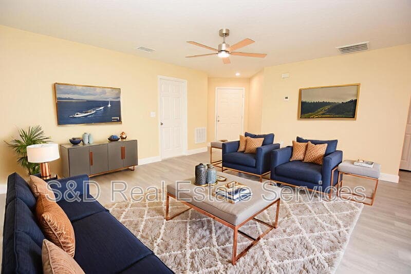 Lakeland Condo: 1111 Mercury Dr E