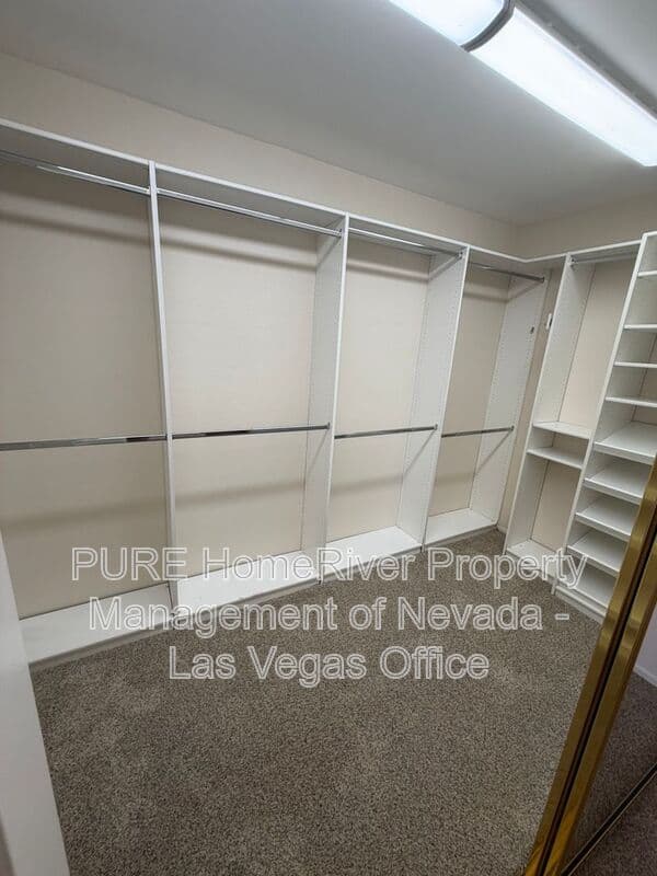 Las Vegas House: 2121 Stone Croft Street
