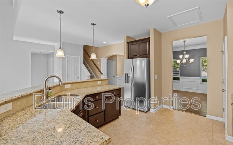 High Point House: 1814 Castle Gate Court