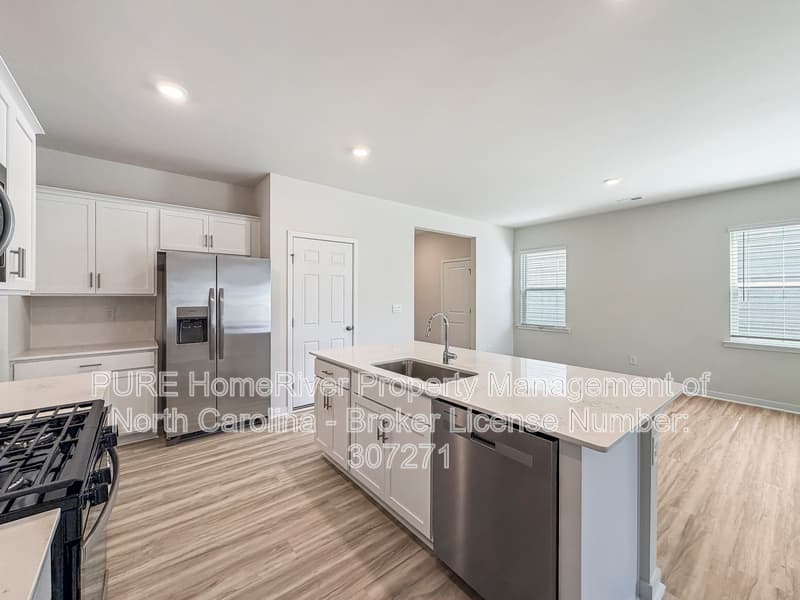 Lincolnton House: 2809 Frances View Ln