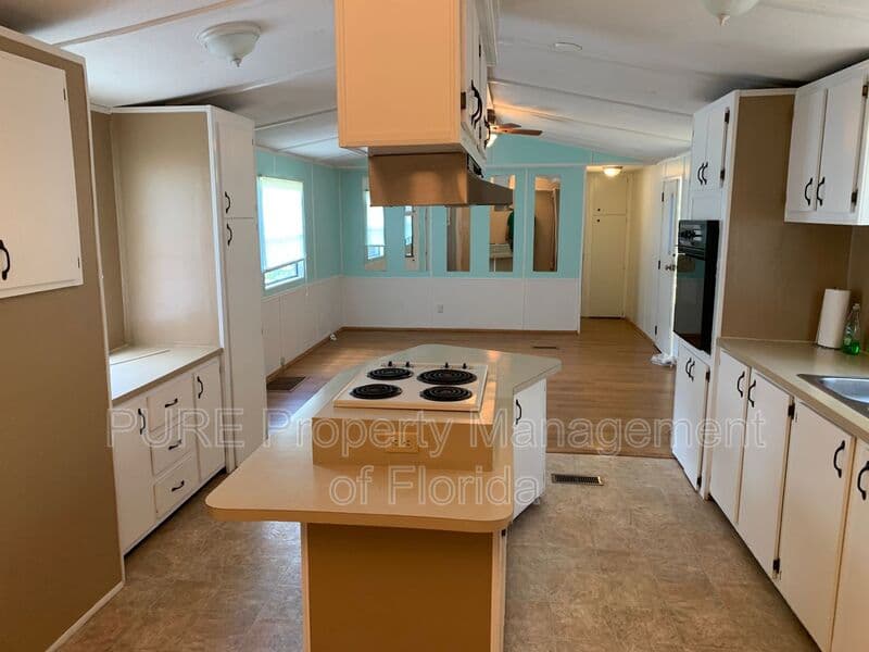 Ocala House: 5401 SE 28th Ct