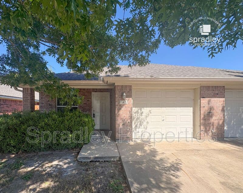 Temple Condo: 124A Andy Ln