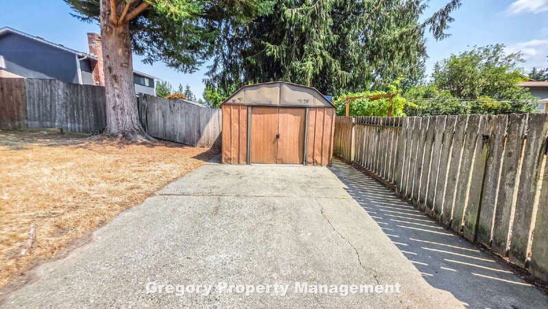 Everett House: 3532 111th Pl SE