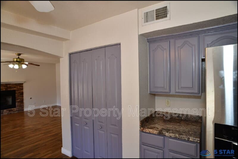 El Paso House: 12062 Ben Proctor Dr
