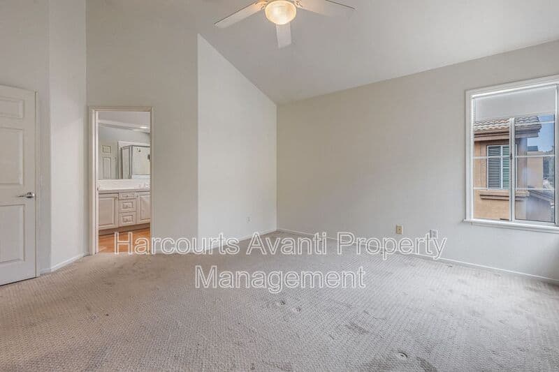 San Diego Condo: 12507 El Camino Real