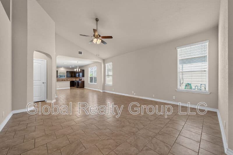 San Antonio House: 14918 Goldfinch Wy
