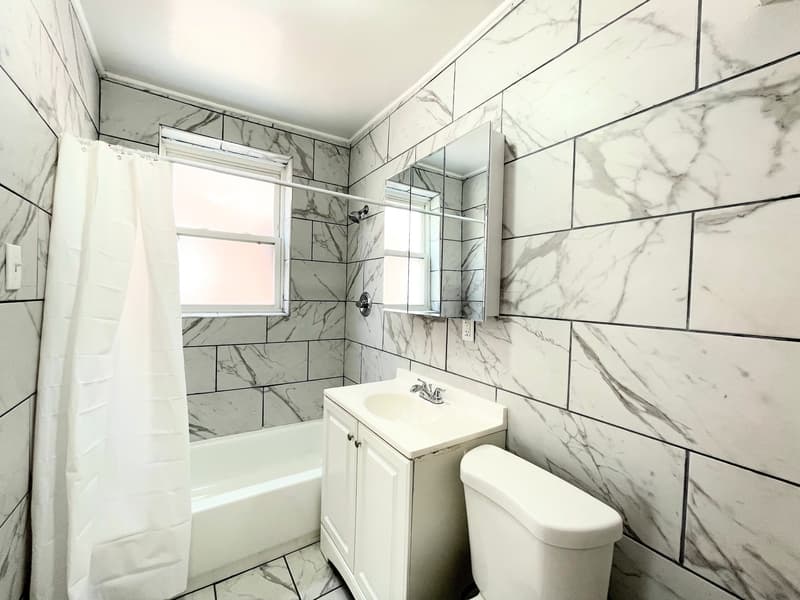 St Louis Condo: 7202 Lyndover Pl
