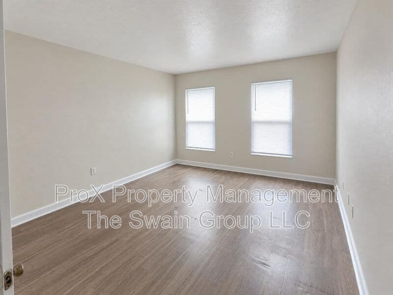 Haines City House: 401 W Florida Ave E6