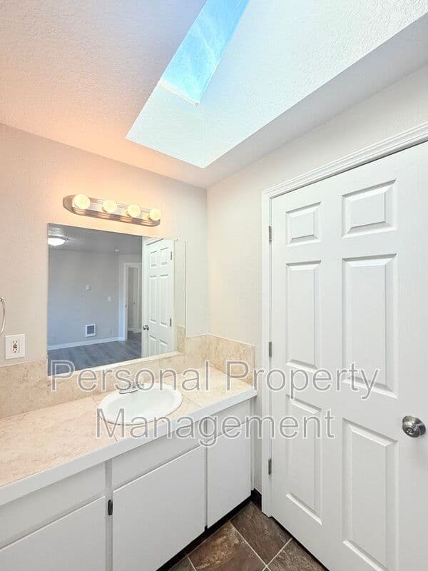 Vancouver House: 15814 SE 15th St.