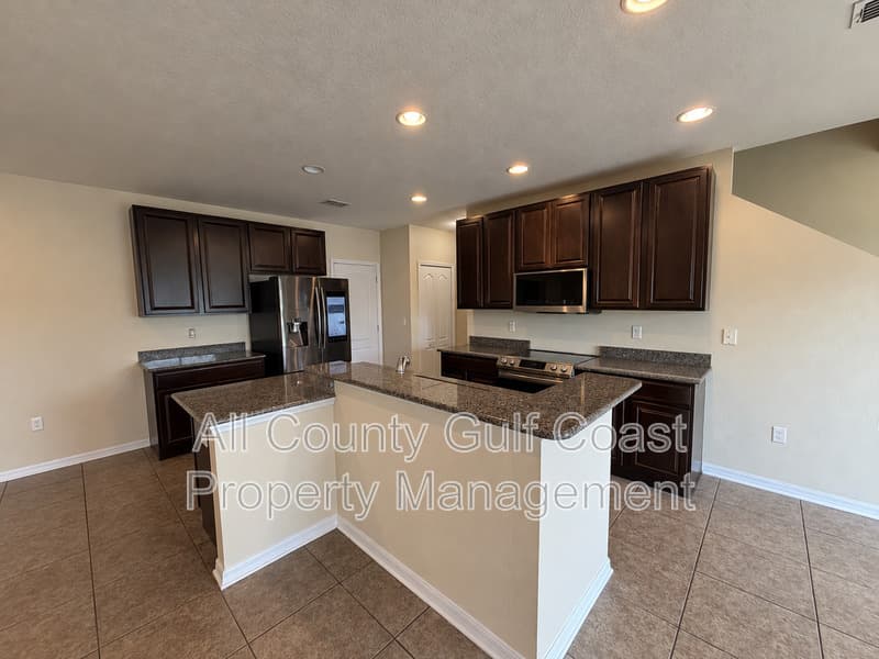 Palmetto House: 2234 10th Ave E