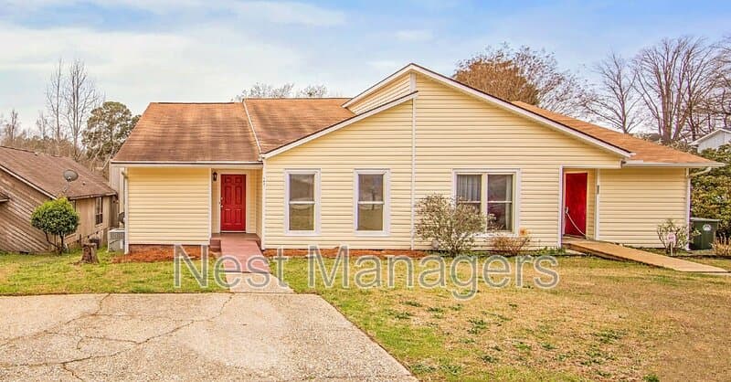 Fayetteville House: 502 Toxaway Court