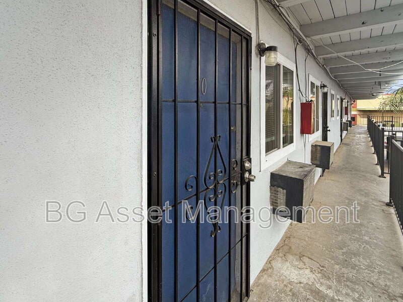 Sacramento Condo: 714 Darina Avenue
