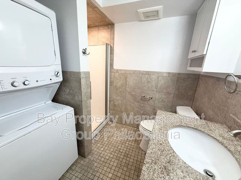 Norristown Condo: 221 W Main St