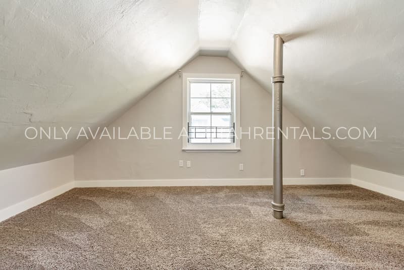 American Fork House: 411 W Main St