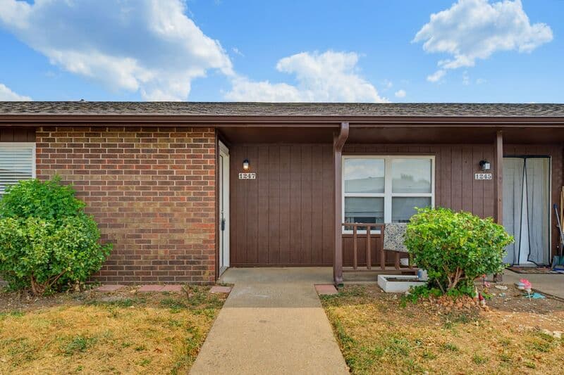 Rogers Condo: 1247 W Sunset Dr