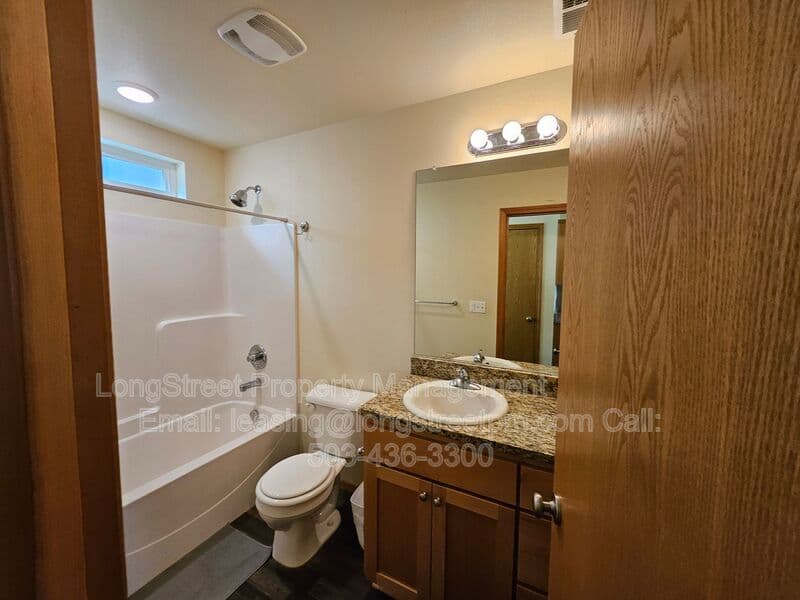 Portland House: 5236 N Harvard St