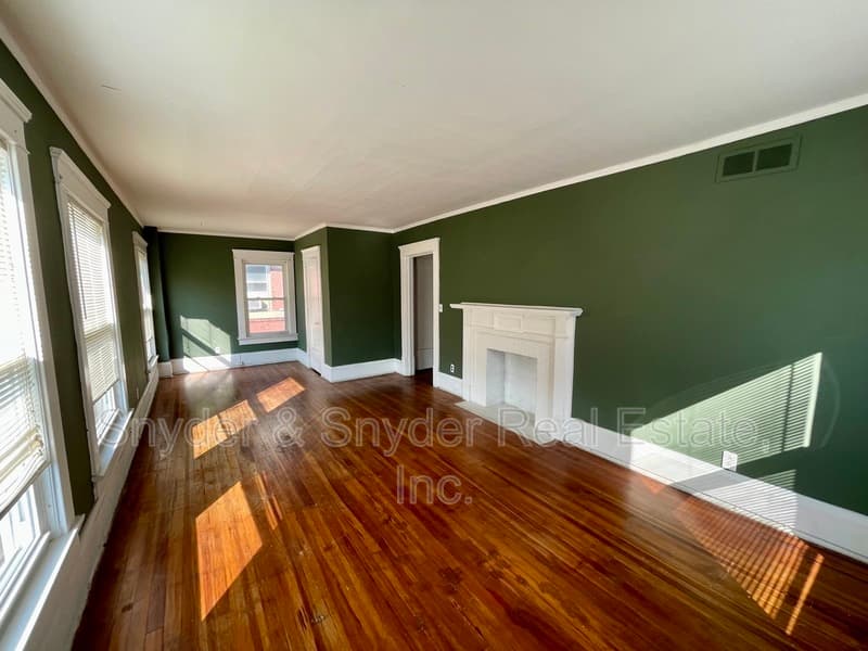 Akron Condo: 21 Casterton Avenue - Up